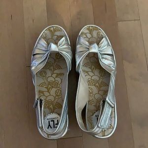 Fly London gold sandals - like new. Size 37.